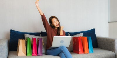 buckeye blog, cash back, buckeye broadband rewards, girl happy after online shopping