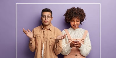 fiber internet vs fixed wireless internet, smiling woman and confused man