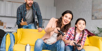 what is bandwidth, internet bandwidth, family gaming together