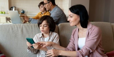 what is unlimited data, is unlimited data unlimited, family on multiple devices