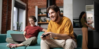 stop gaming lag, lag, people on gaming devices