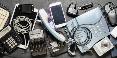 Who Invented the Phone, When Was the First Mobile Phone Invented, image of phones throughout history