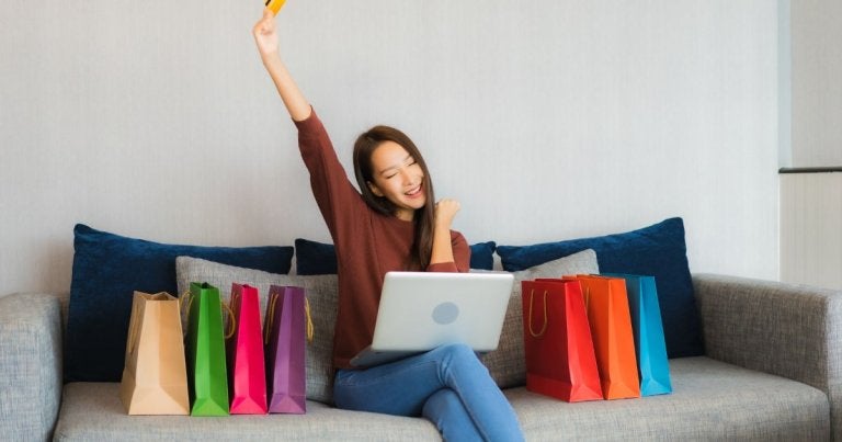 buckeye blog, cash back, buckeye broadband rewards, girl happy after online shopping
